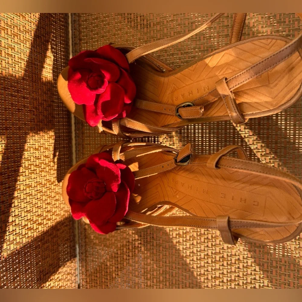 Chie Mihara  Spanish red flowers leather sandals NWT 8,5 (39) - Picture 12 of 15
